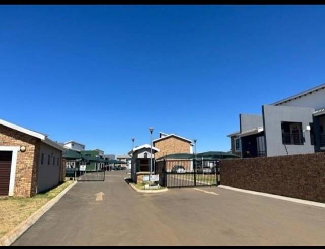 2 BEDROOM APARTMENT FOR SALE IN PROTEA GLEN EXT
